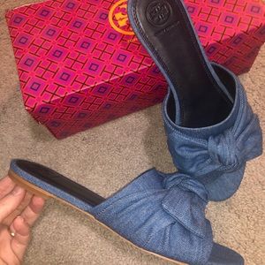 Tory Burch
Blue Annabelle Bow Slides Denim Chambray Sandals